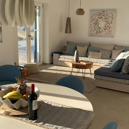 Ferienhaus Sun, Beachfront With Stunning Views, Naxos