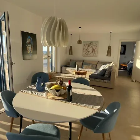 Sun, Beachfront With Stunning Views, Naxos Ferienhaus